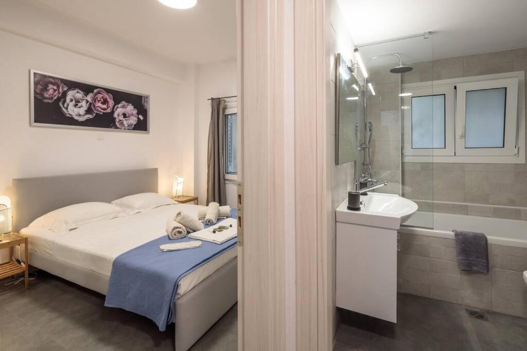 Hilton Area Brand New Comfortable Apartment アテネ エクステリア 写真